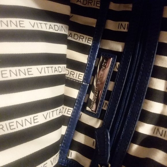 adrienne vindetti  cross shoulder pocketbook - Picture 4 of 5